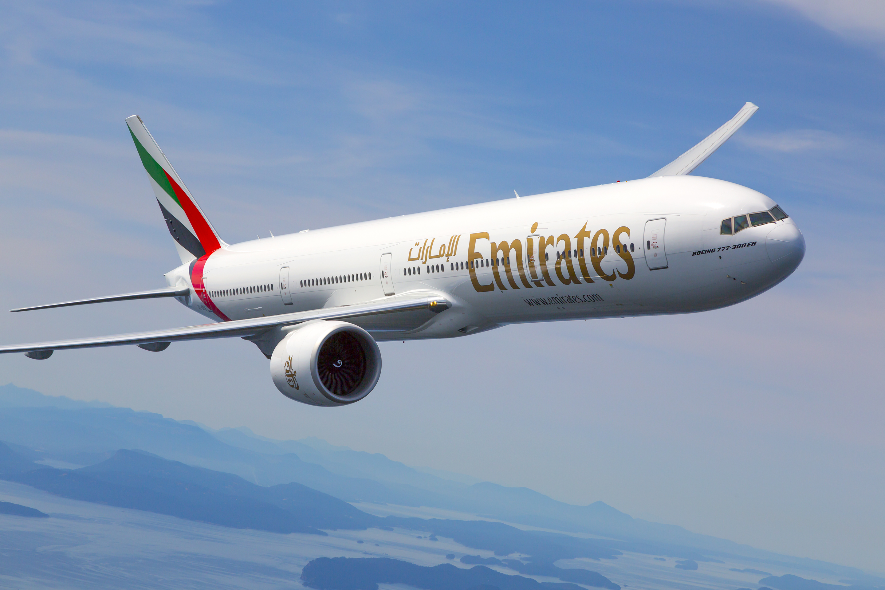 Сайт эмирейтс. B777-300er Emirates. Boeing 777-300er Emirates. Авиалинии Дубай Эмирейтс. Боинг 777 арабские эмираты.