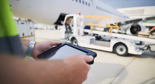 Tablet used on the apron while an aircraft is being serviced with ground support vehicles