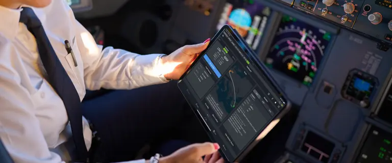 Lido mBriefing_pilot in cockpit