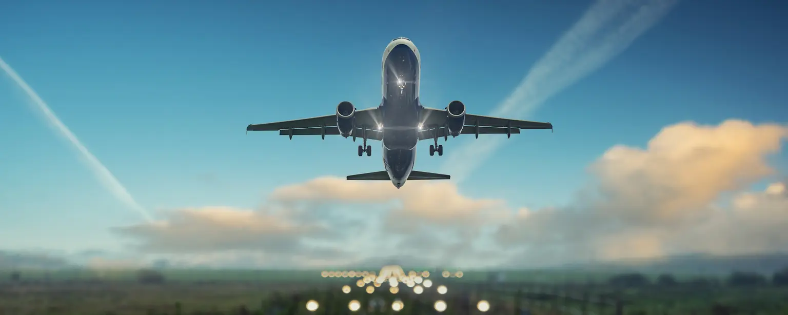 2018-028_123rf-plane_departing_3500x1420_0_0.jpg
